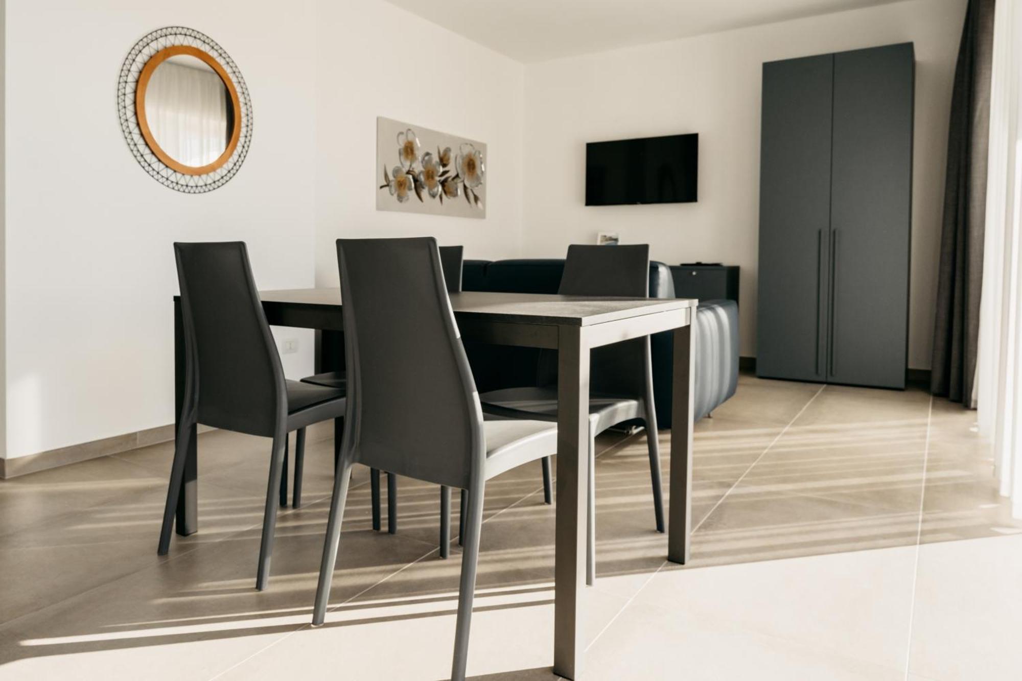 Apartments Monsurei, Lake View Bardolino Bagian luar foto