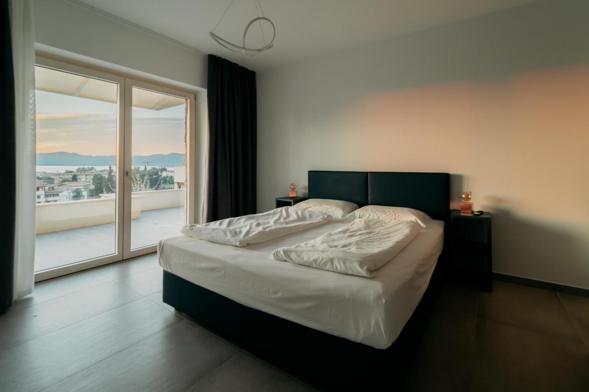 Apartments Monsurei, Lake View Bardolino Bagian luar foto