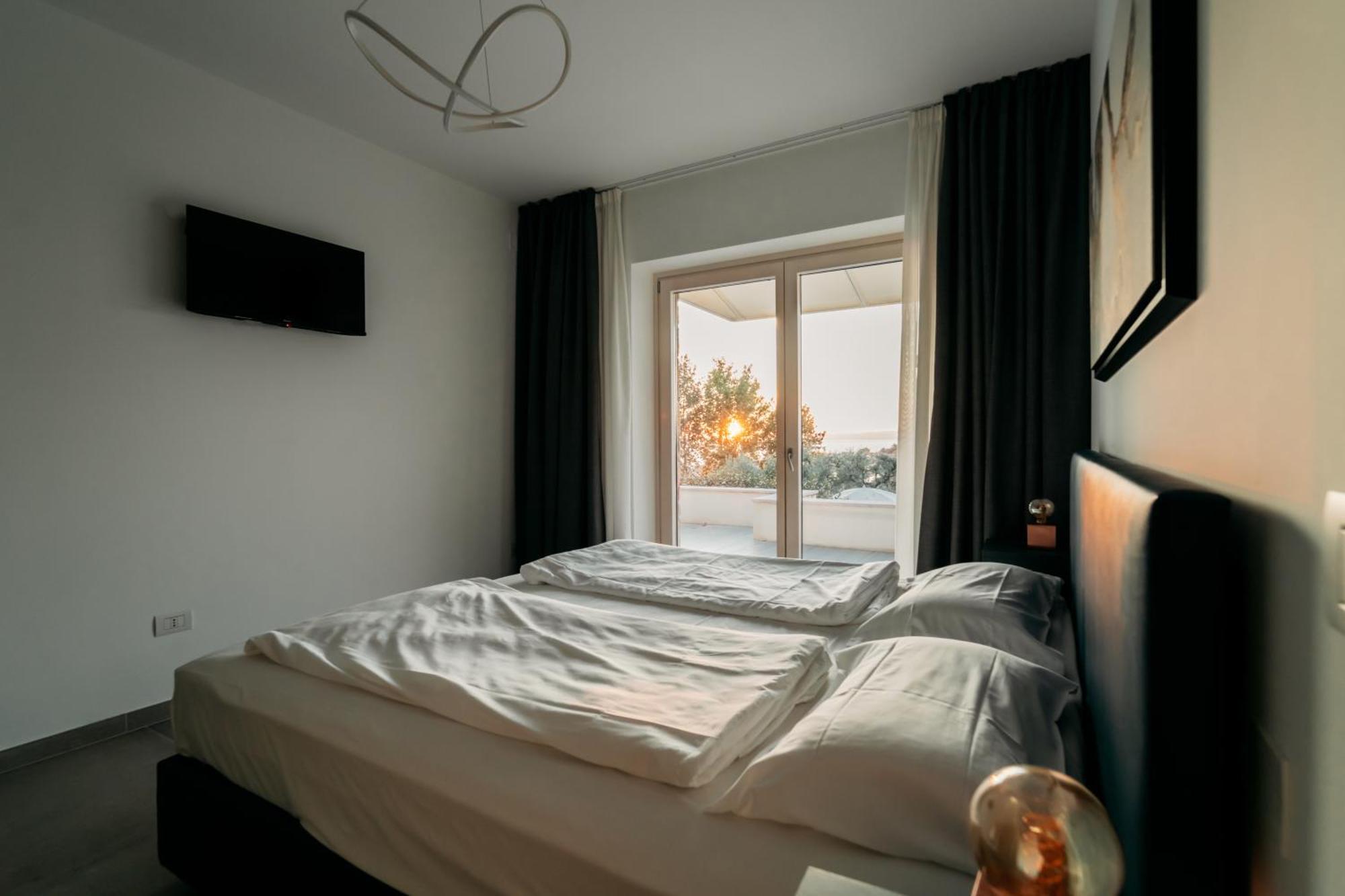 Apartments Monsurei, Lake View Bardolino Bagian luar foto