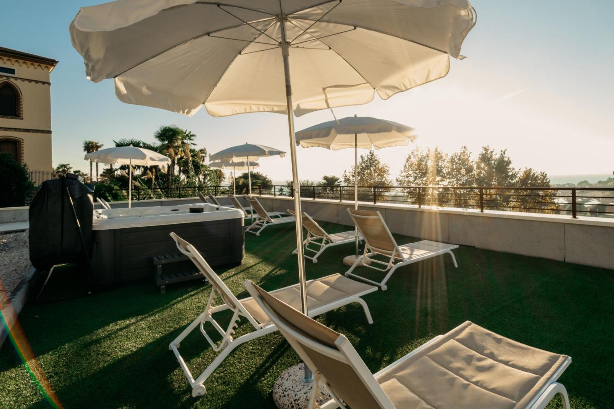 Apartments Monsurei, Lake View Bardolino Bagian luar foto