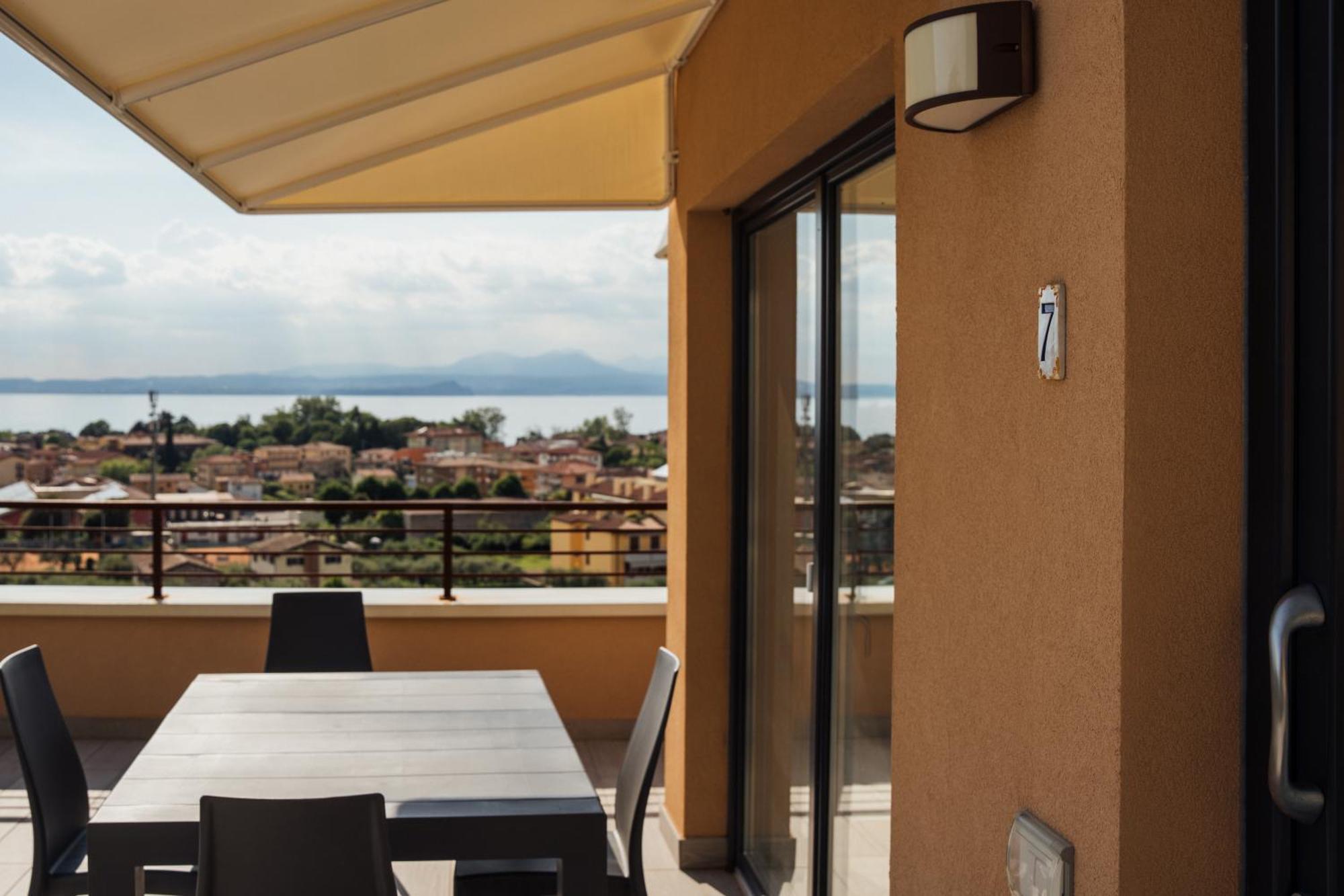 Apartments Monsurei, Lake View Bardolino Bagian luar foto