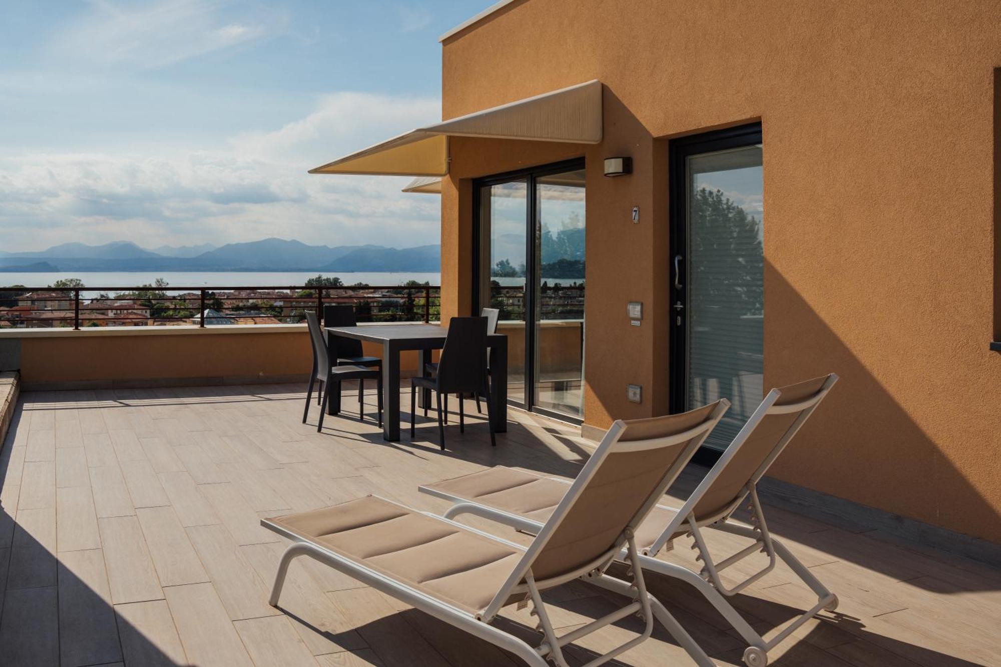 Apartments Monsurei, Lake View Bardolino Bagian luar foto