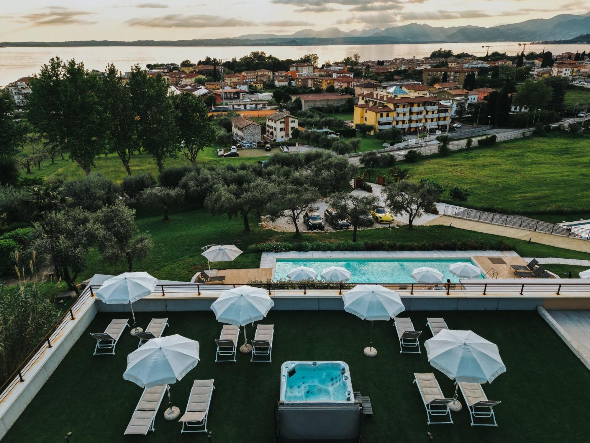 Apartments Monsurei, Lake View Bardolino Bagian luar foto