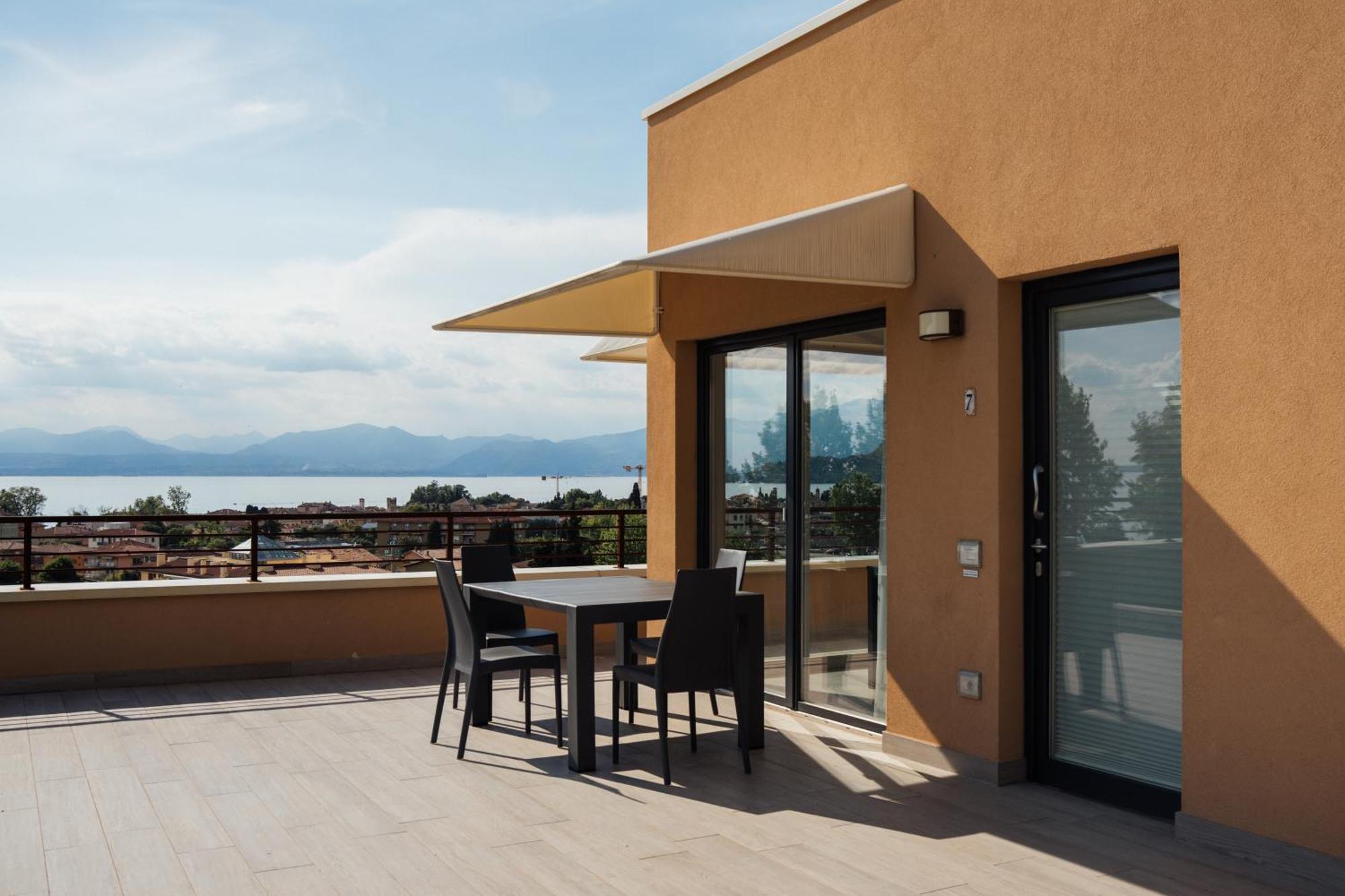 Apartments Monsurei, Lake View Bardolino Bagian luar foto