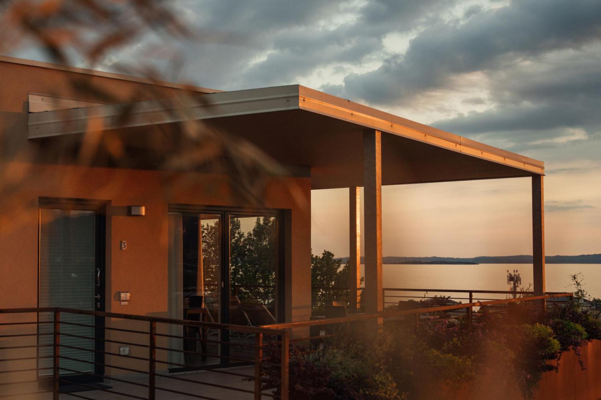 Apartments Monsurei, Lake View Bardolino Bagian luar foto