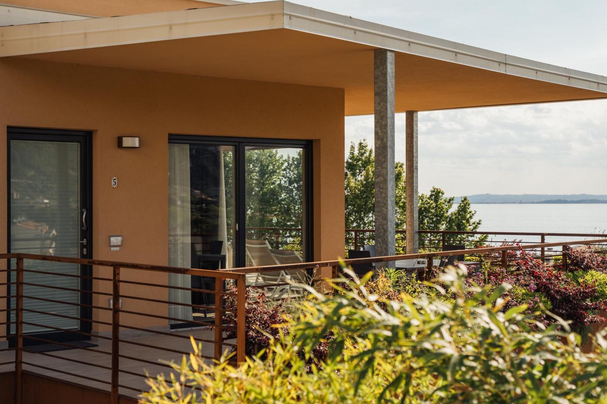 Apartments Monsurei, Lake View Bardolino Bagian luar foto